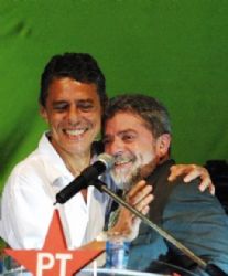 CHICO BUARQUE GANHA O PT