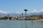 EM PARATY PELO MAR